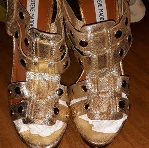 STEVE MADDEN Tarrgaa Gold Leather Suede Platforms